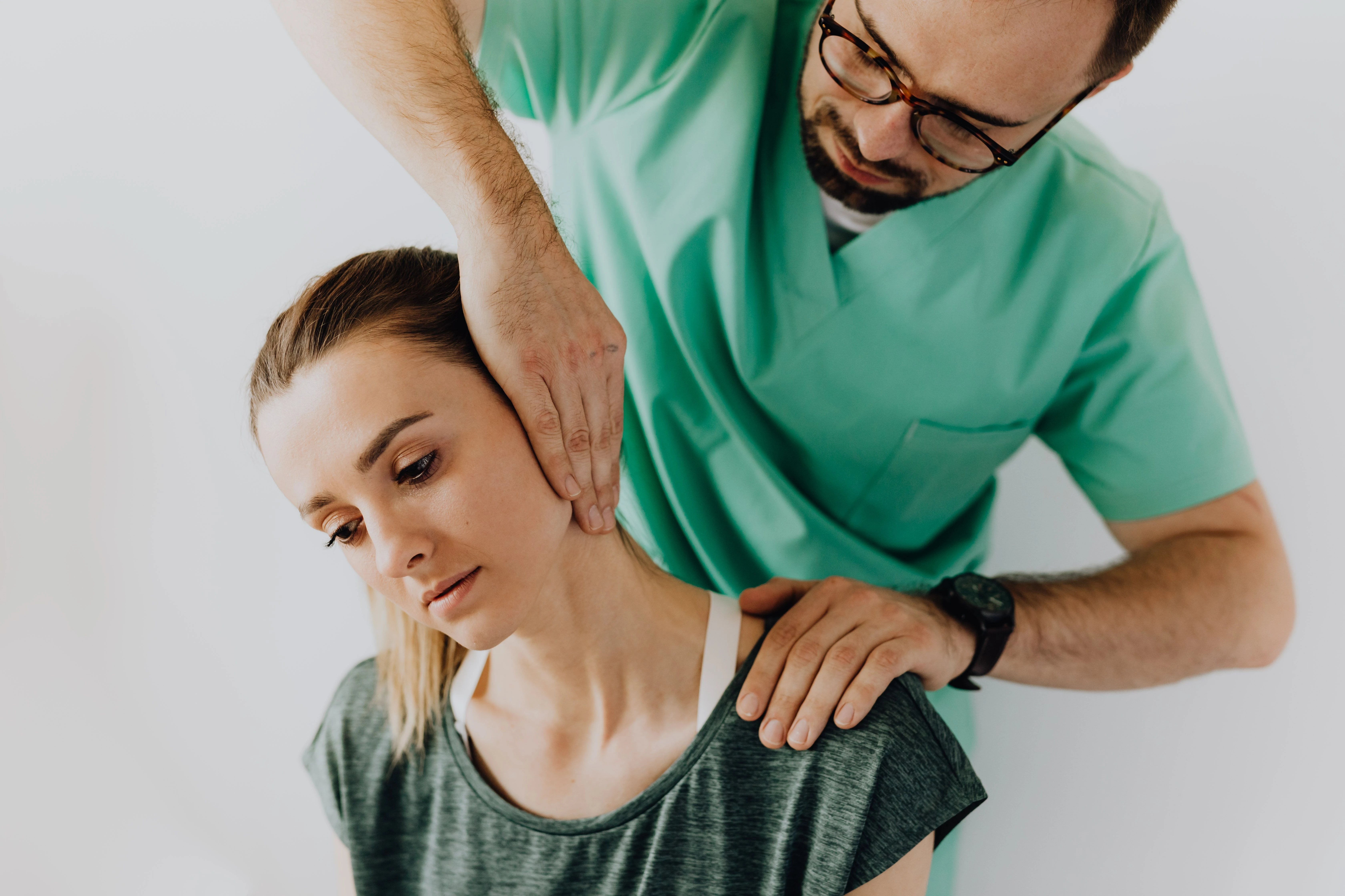 BEMER Y OSTEOPATÍA: Un paso adelante en el alivio del dolor cervical